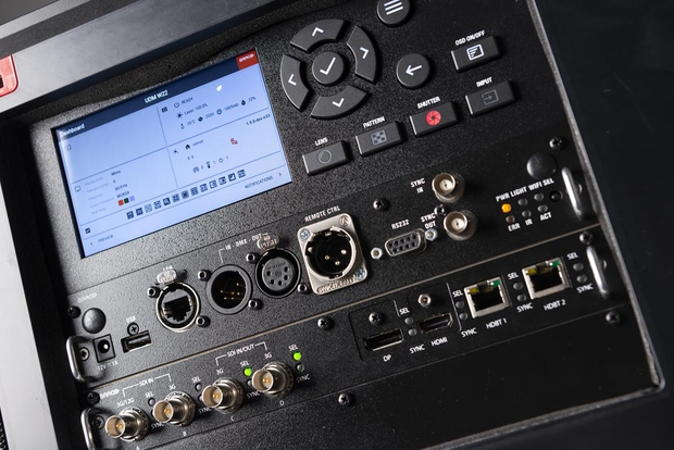 Лазерный проектор Barco UDM-W15 (WUXGA, 15000лм)