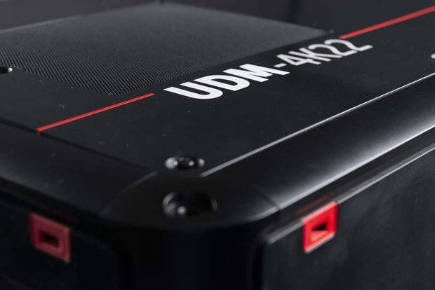 Лазерный проектор Barco UDM-W15 (WUXGA, 15000лм)